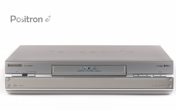 Panasonic NV-HS830 SVHS Videorecorder silber