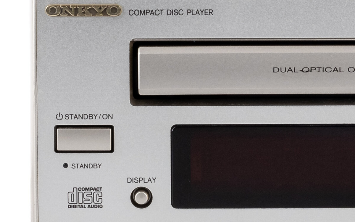 onkyo-c-705x-cd-player-c~2.jpg