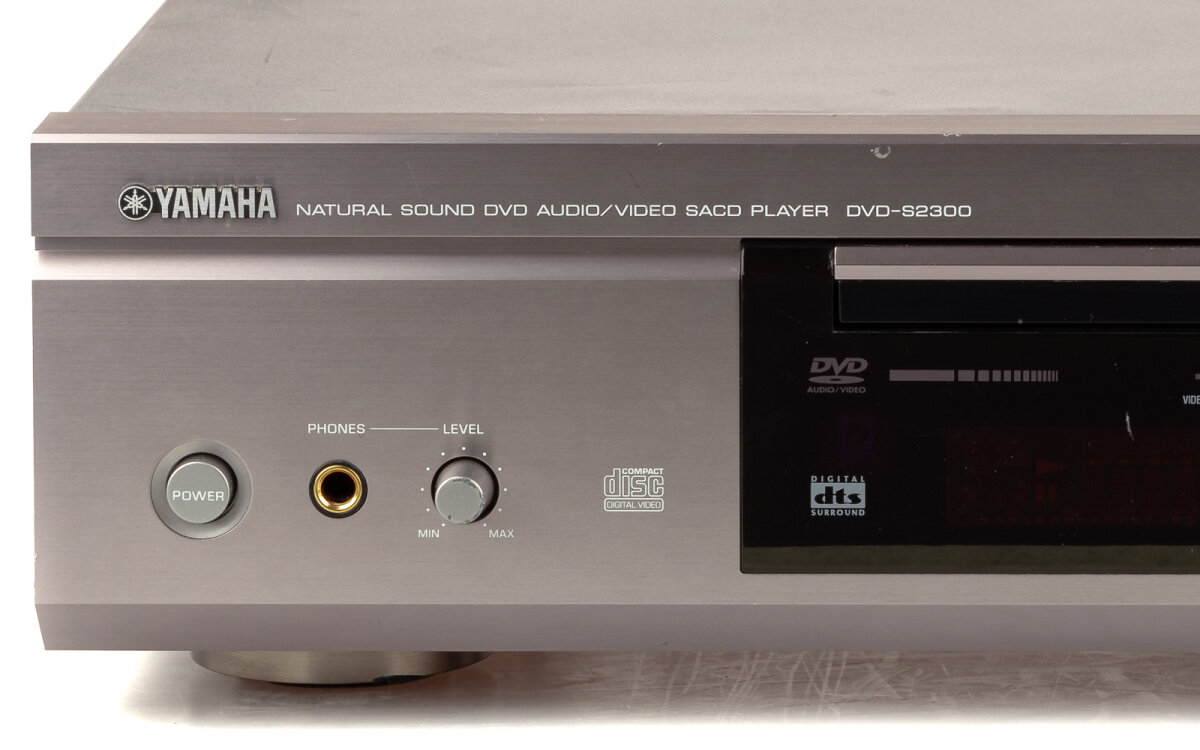 Buy Yamaha DVD-S2300 SACD DVD Player fully maintained, 369,00 €