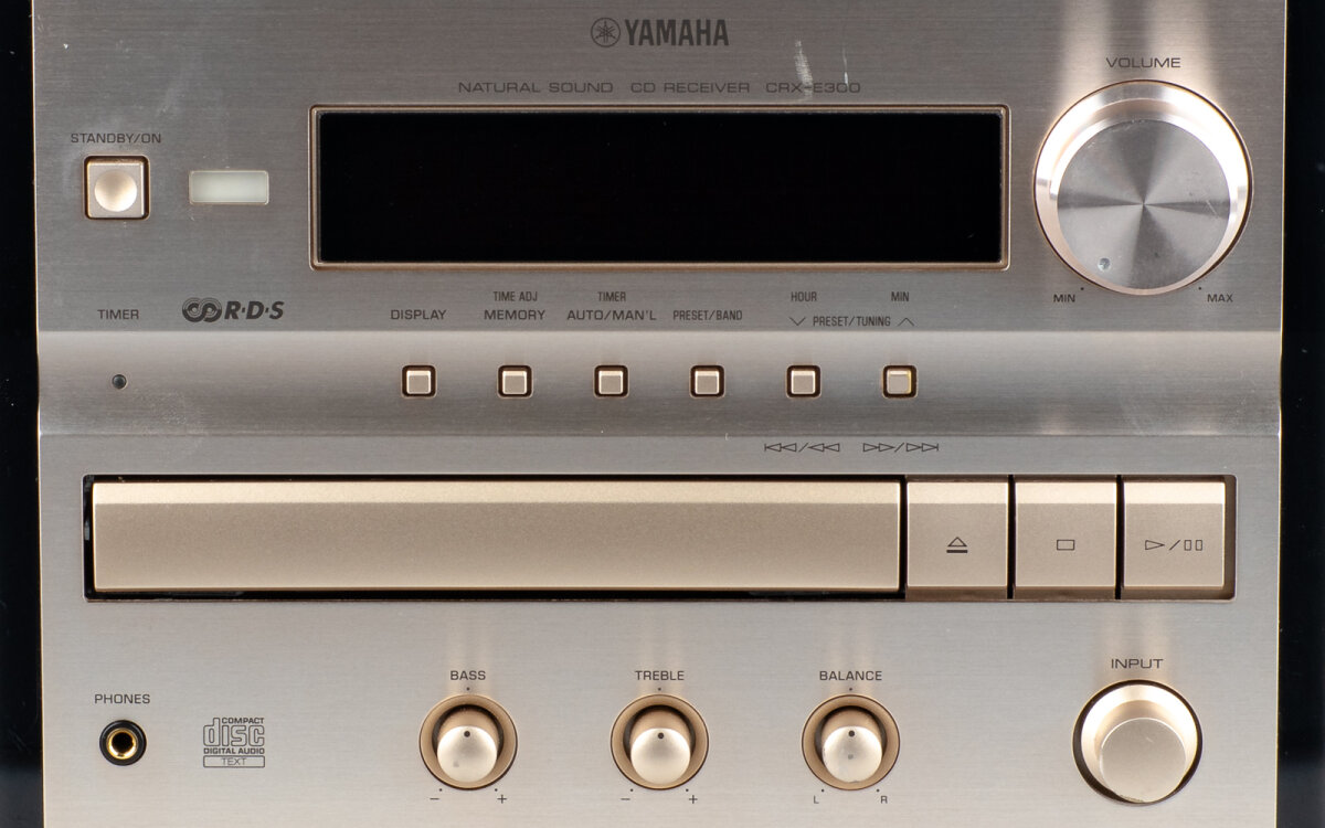Buy refurbished Yamaha CRX-E300 CD receiver, 169,00 €