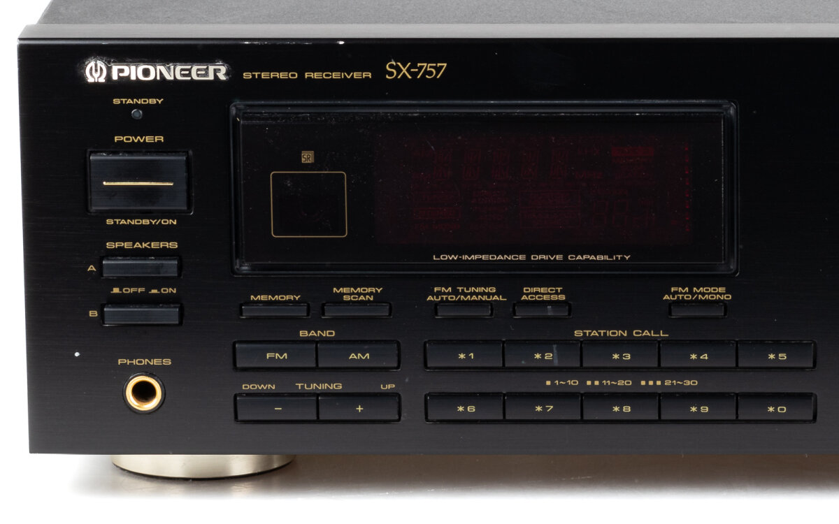 Buy refurbished Pioneer SX-757 stereo receiver, 189,00 €
